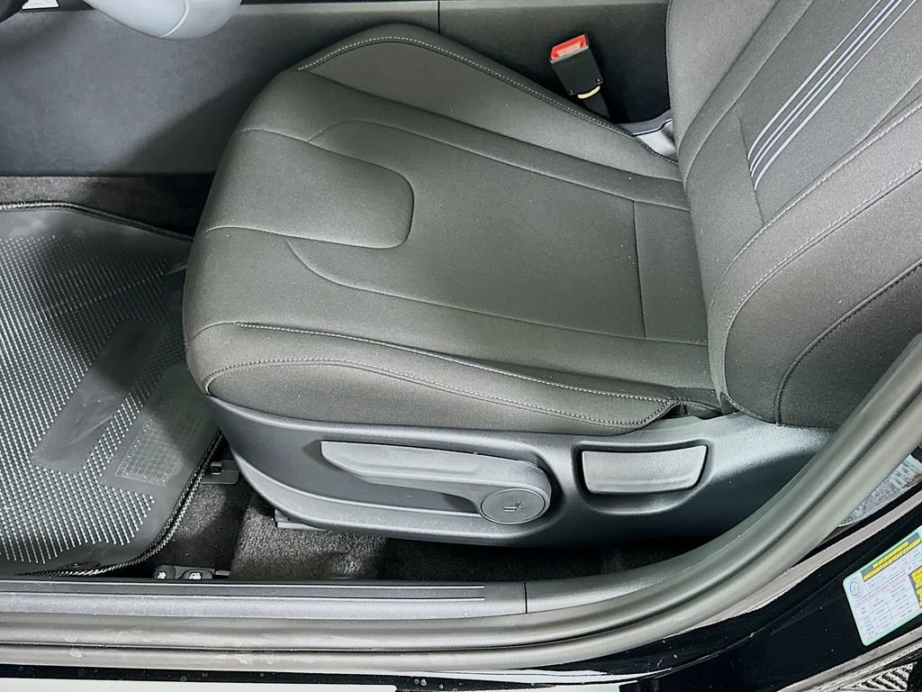 New 2026 Hyundai Elantra SEL Sport Premium FWD image 19