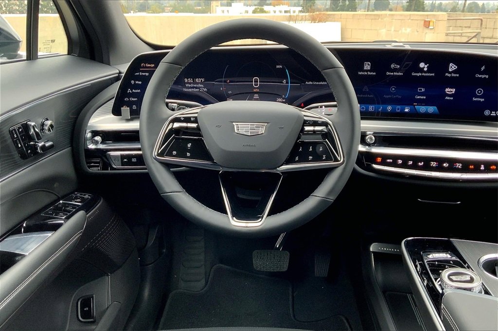 Used 2025 Cadillac Lyriq Sport image 23