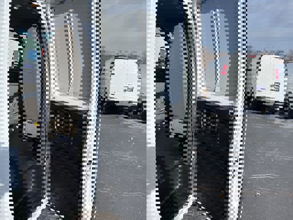 New 2025 Chevrolet Express 2500 w/ Driver Convenience Package image 34