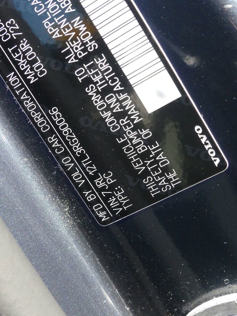 Used 2024 Volvo S60 B5 Plus w/ Climate Package image 19