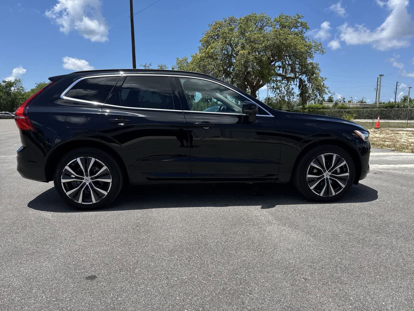 Used 2022 Volvo XC60 B5 Momentum AWD/4WD image 9