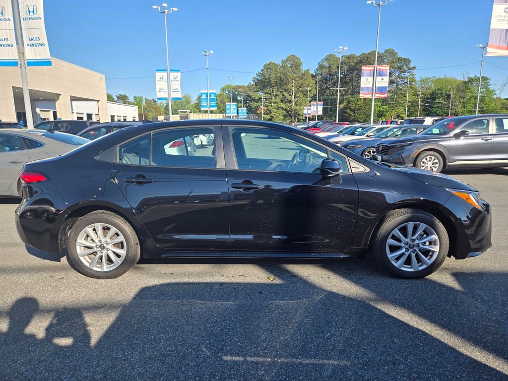 Used 2026 Toyota Corolla LE w/ LE Premium Package FWD image 4