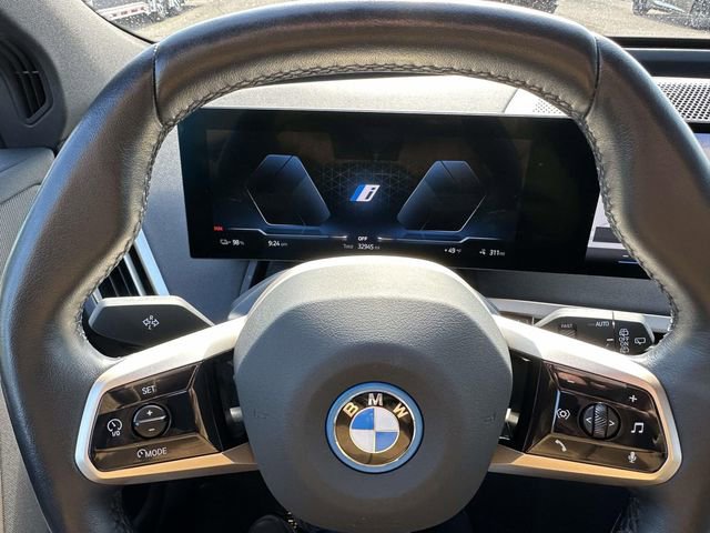 Certified 2024 BMW iX xDrive50 w/ Premium Package AWD/4WD image 29