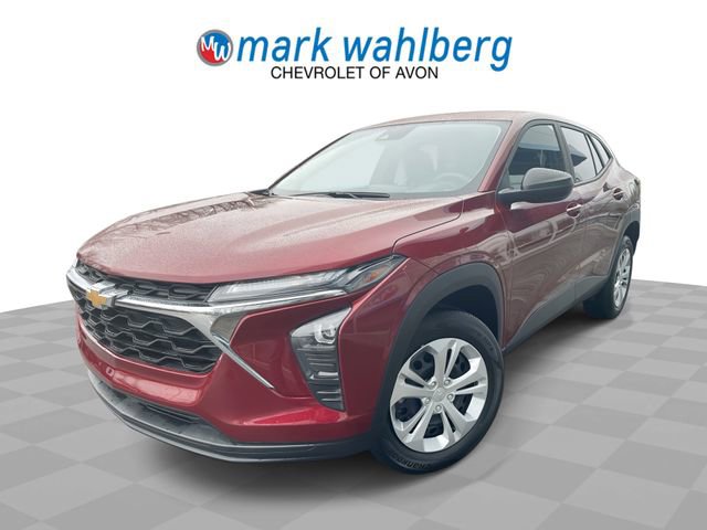 Certified 2025 Chevrolet Trax LS image 1