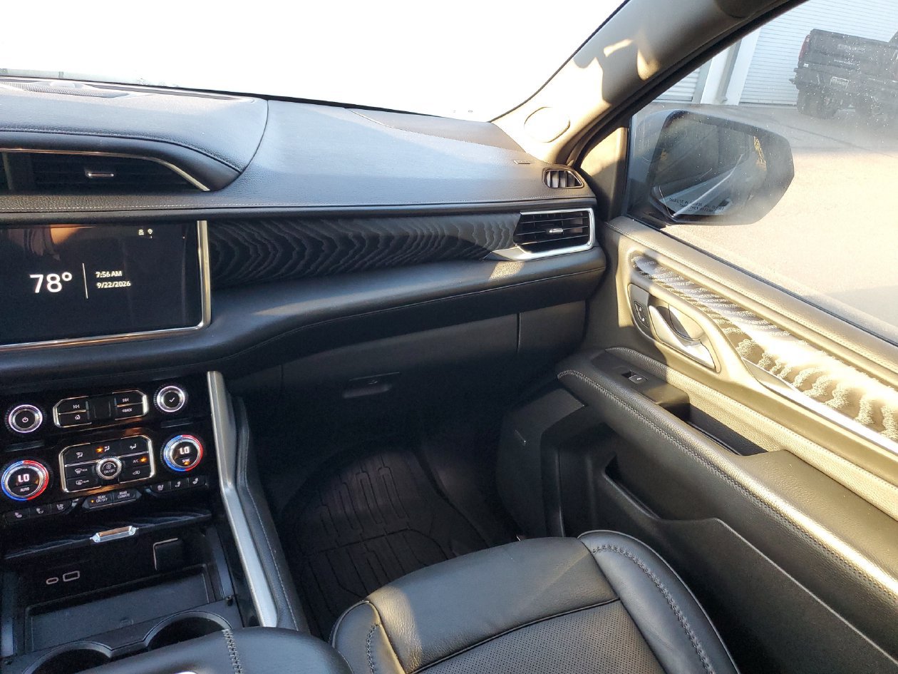 Used 2023 GMC Yukon XL Denali RWD image 13