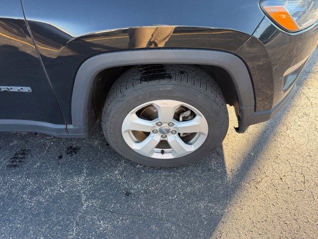 Used 2018 Jeep Compass Latitude w/ Popular Equipment Group AWD/4WD image 22