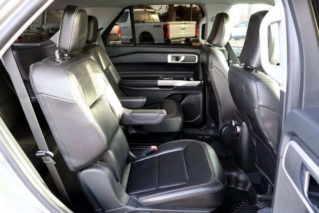 Certified 2022 Ford Explorer XLT w/ Equipment Group 202A image 22
