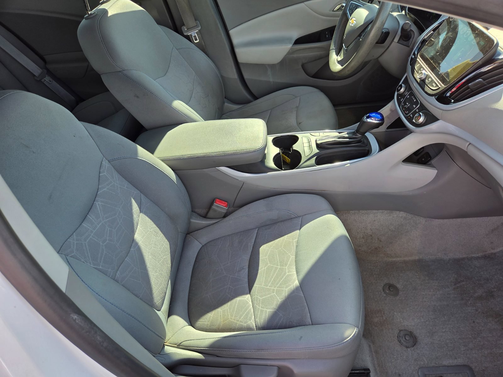 Used 2016 Chevrolet Volt LT w/ Comfort Package FWD image 16