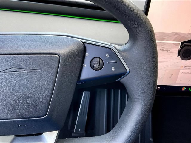 Used 2025 Tesla Cybertruck AWD Crew Cab image 15