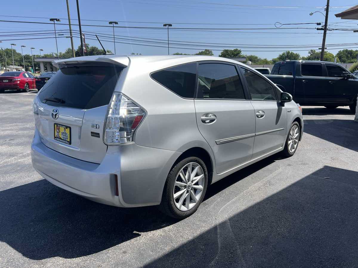 Used 2013 Toyota Prius V Five FWD image 5