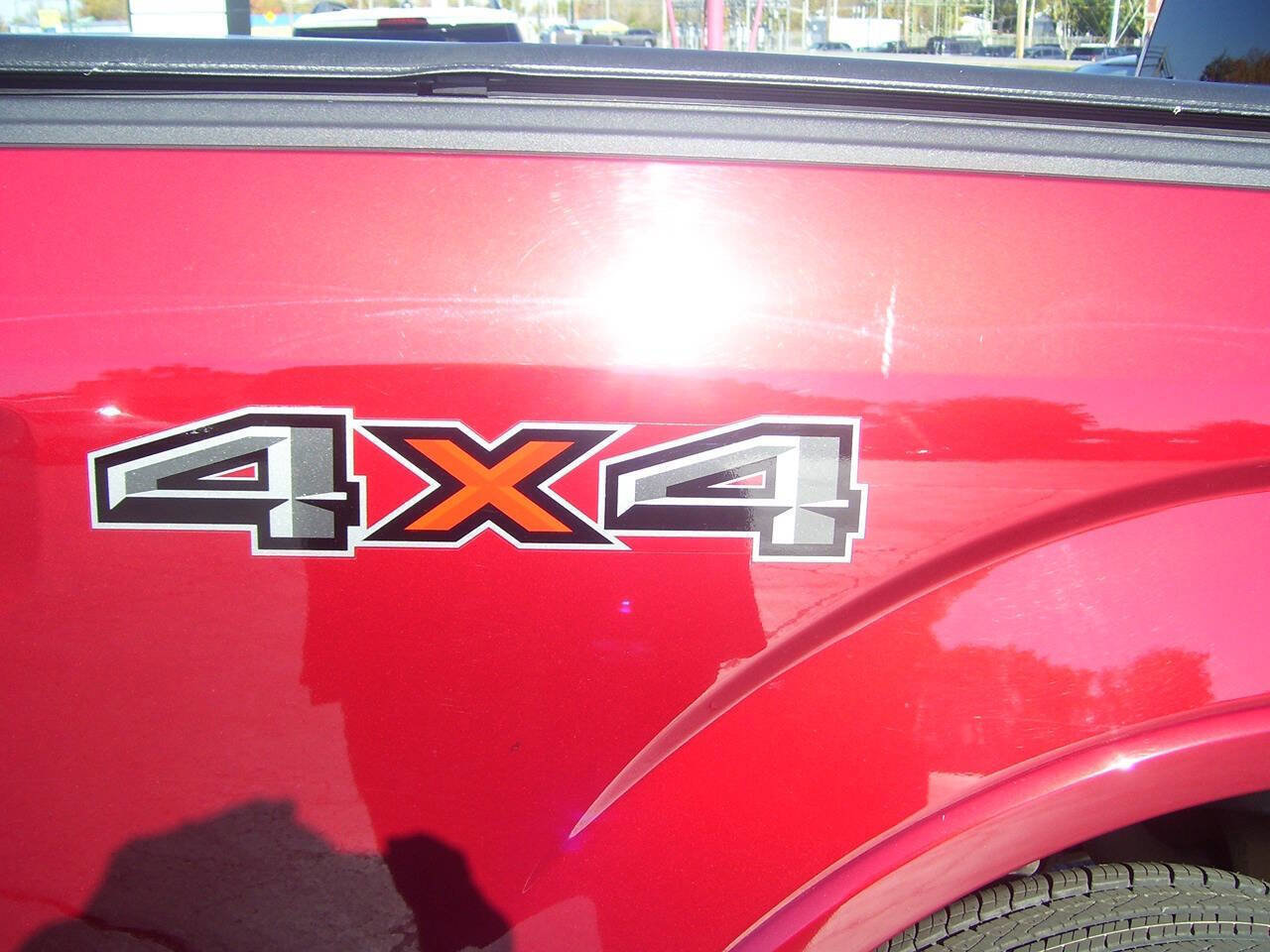 Used 2015 Ford F150 Platinum w/ Technology Package image 4