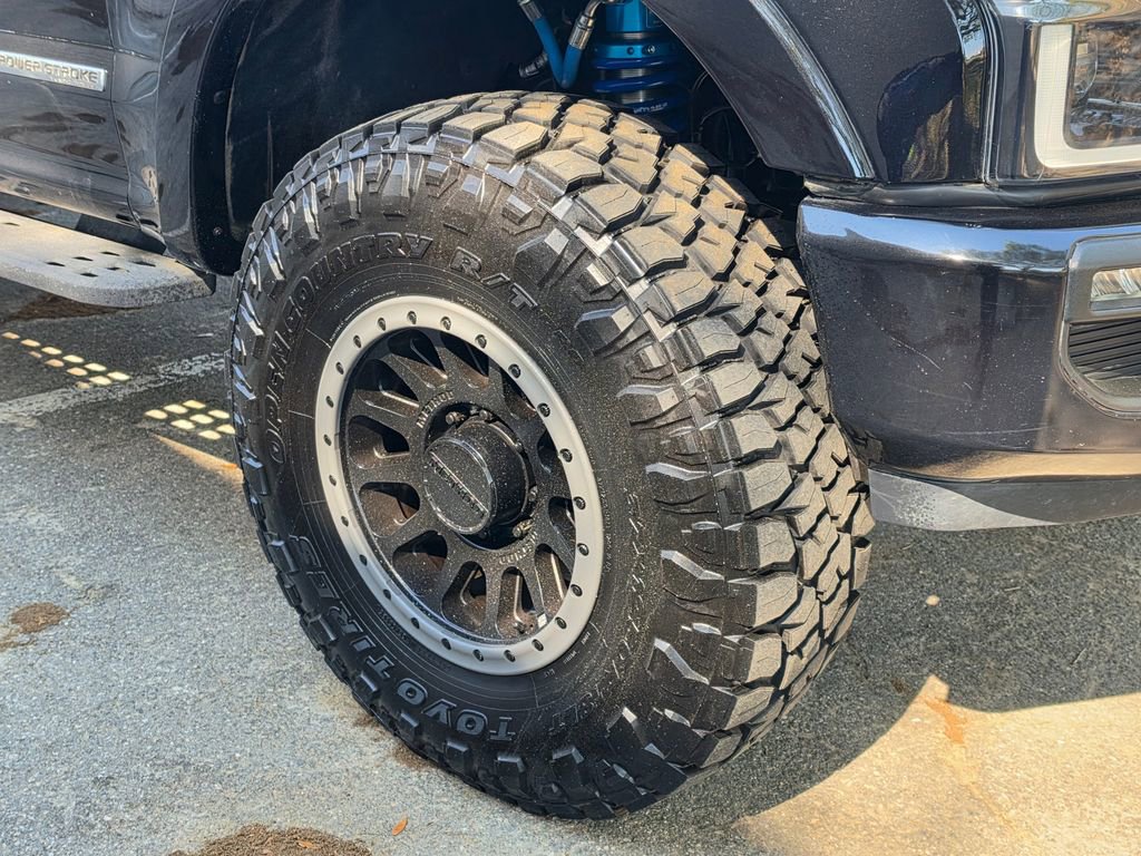 Certified 2022 Ford F250 Lariat w/ Tremor Off-Road Package image 56