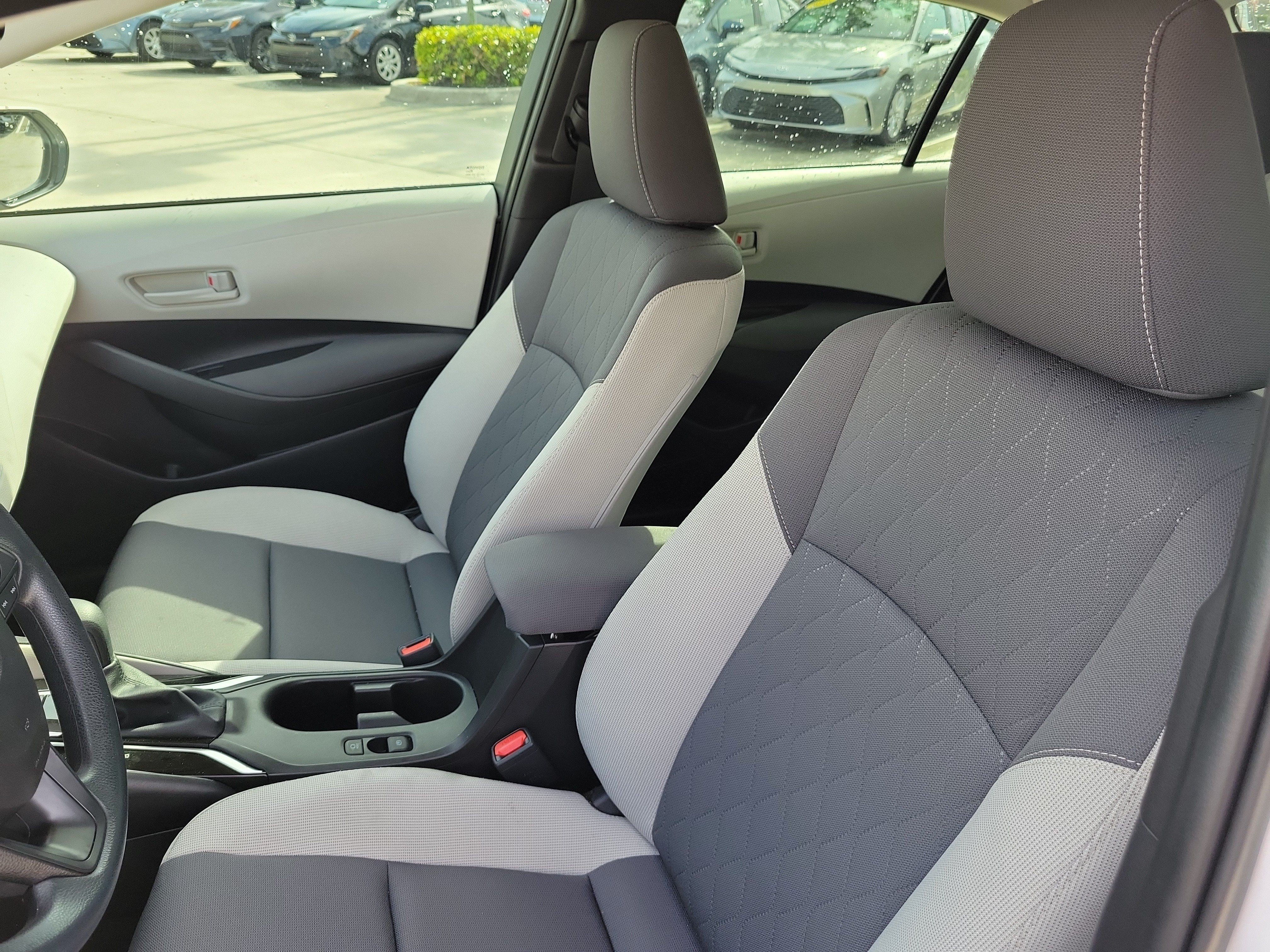 Used 2026 Toyota Corolla LE FWD image 22