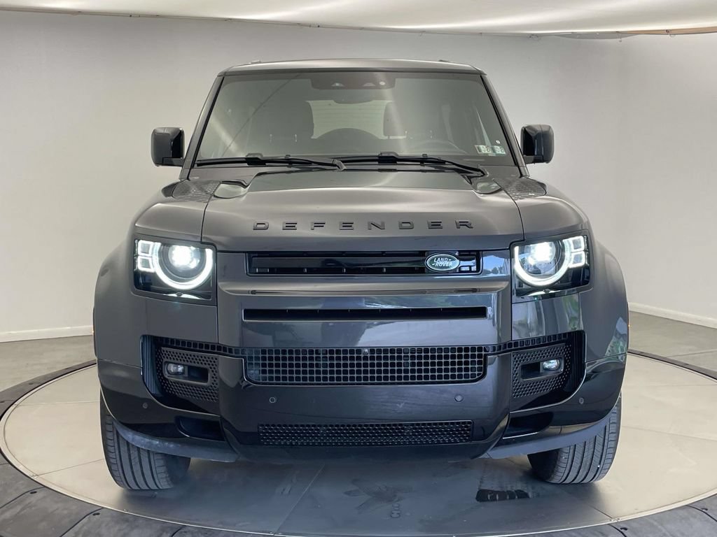 Used 2025 Land Rover Defender 90 X-Dynamic SE AWD/4WD image 10