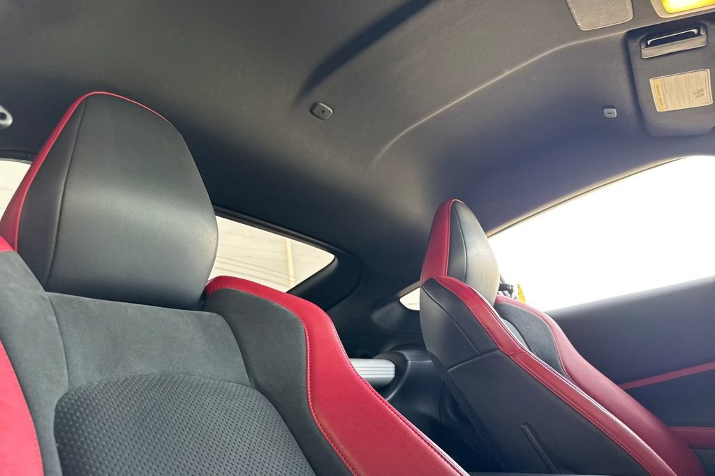 Used 2024 Nissan Z Performance w/ Floor Mat Package image 13