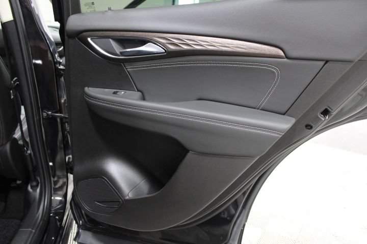Used 2023 Buick Envision Avenir AWD/4WD image 28