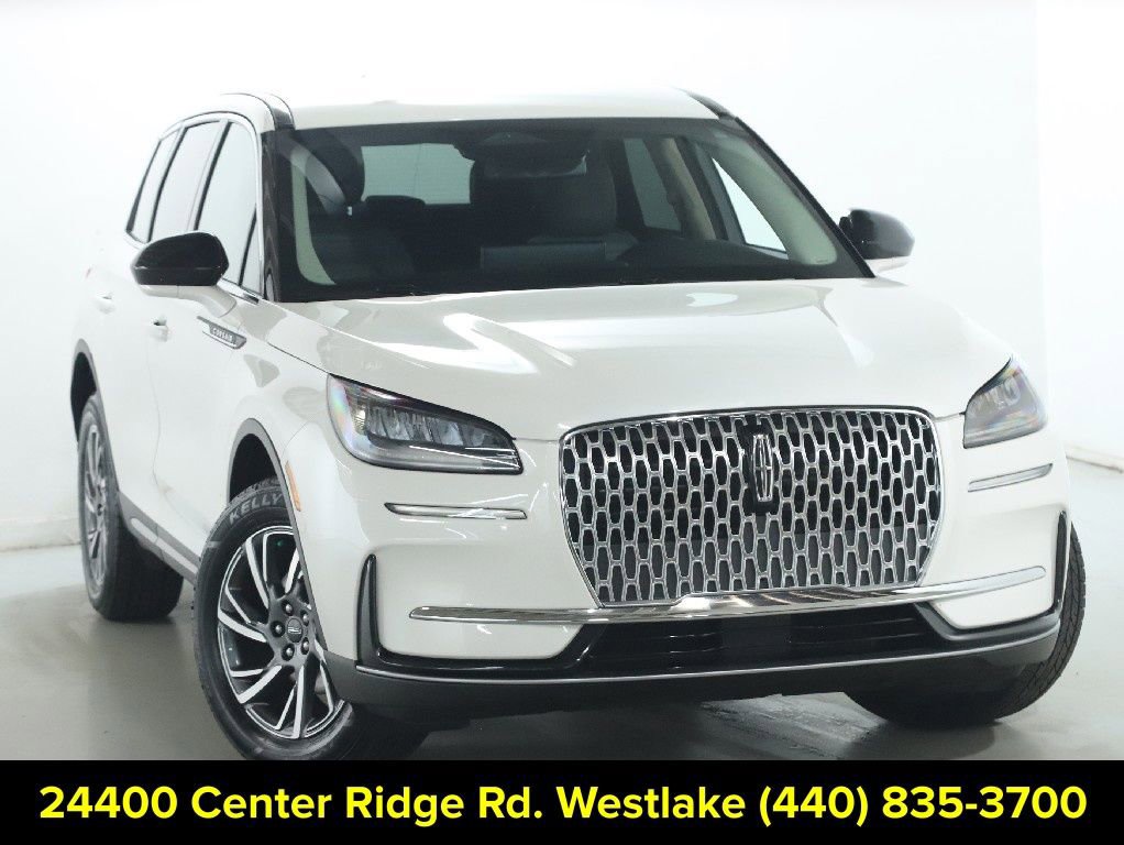 Certified 2023 Lincoln Corsair AWD image 2