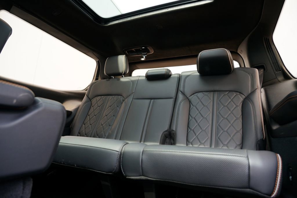 Used 2022 Jeep Grand Wagoneer Series III image 27