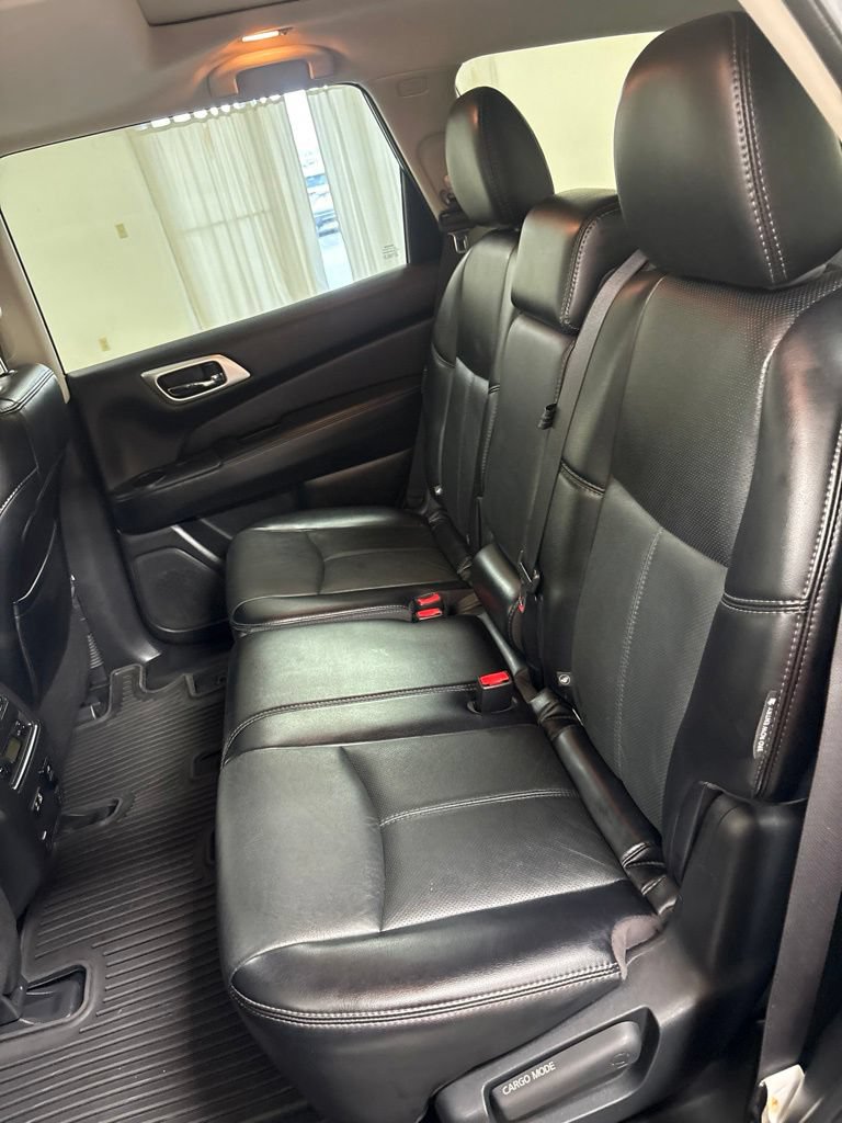 Used 2020 Nissan Pathfinder Platinum AWD/4WD image 23