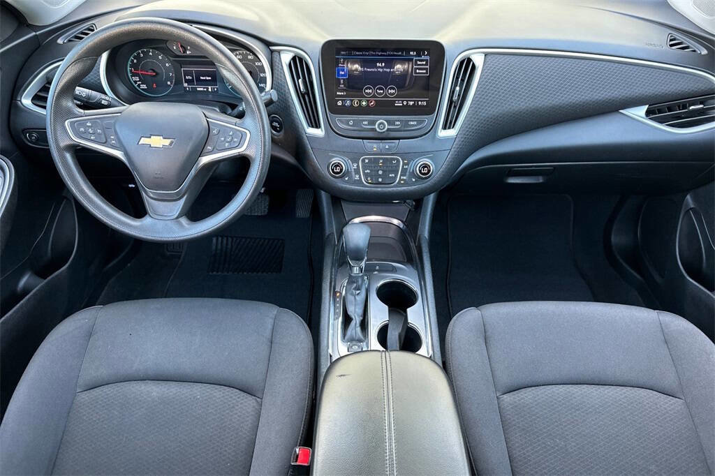Used 2023 Chevrolet Malibu LT image 13