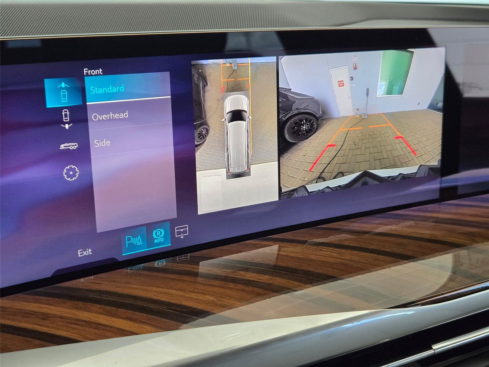 New 2026 Cadillac Escalade ESV Platinum Sport w/ LPO, Floor Liner Package AWD/4WD image 19