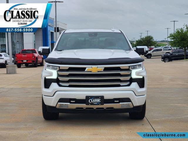 Used 2025 Chevrolet Silverado 1500 High Country AWD/4WD image 4