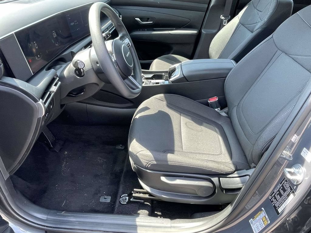 Certified 2026 Hyundai Tucson SE FWD image 14