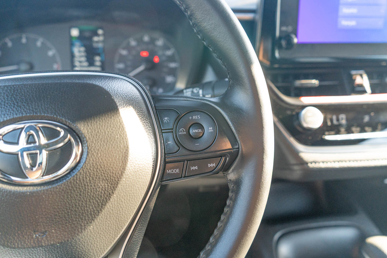 Certified 2025 Toyota Corolla SE FWD image 26