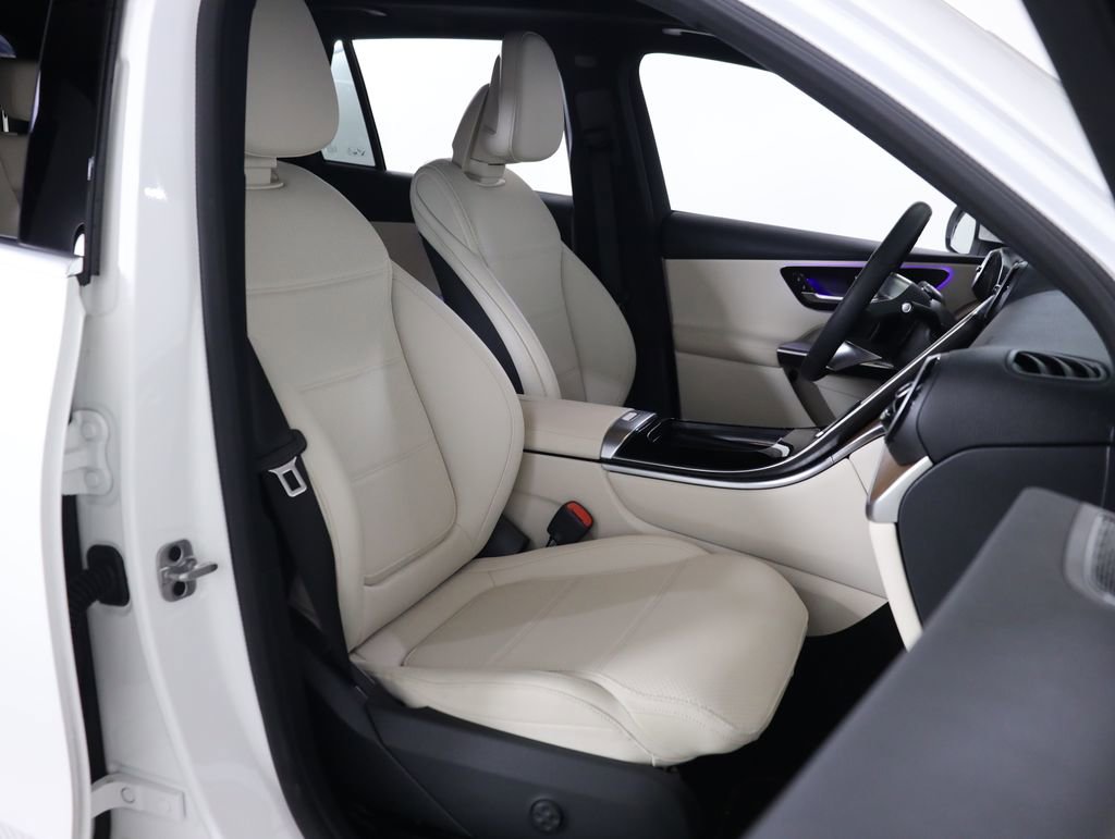 Used 2026 Mercedes-Benz GLC 300 4MATIC image 53