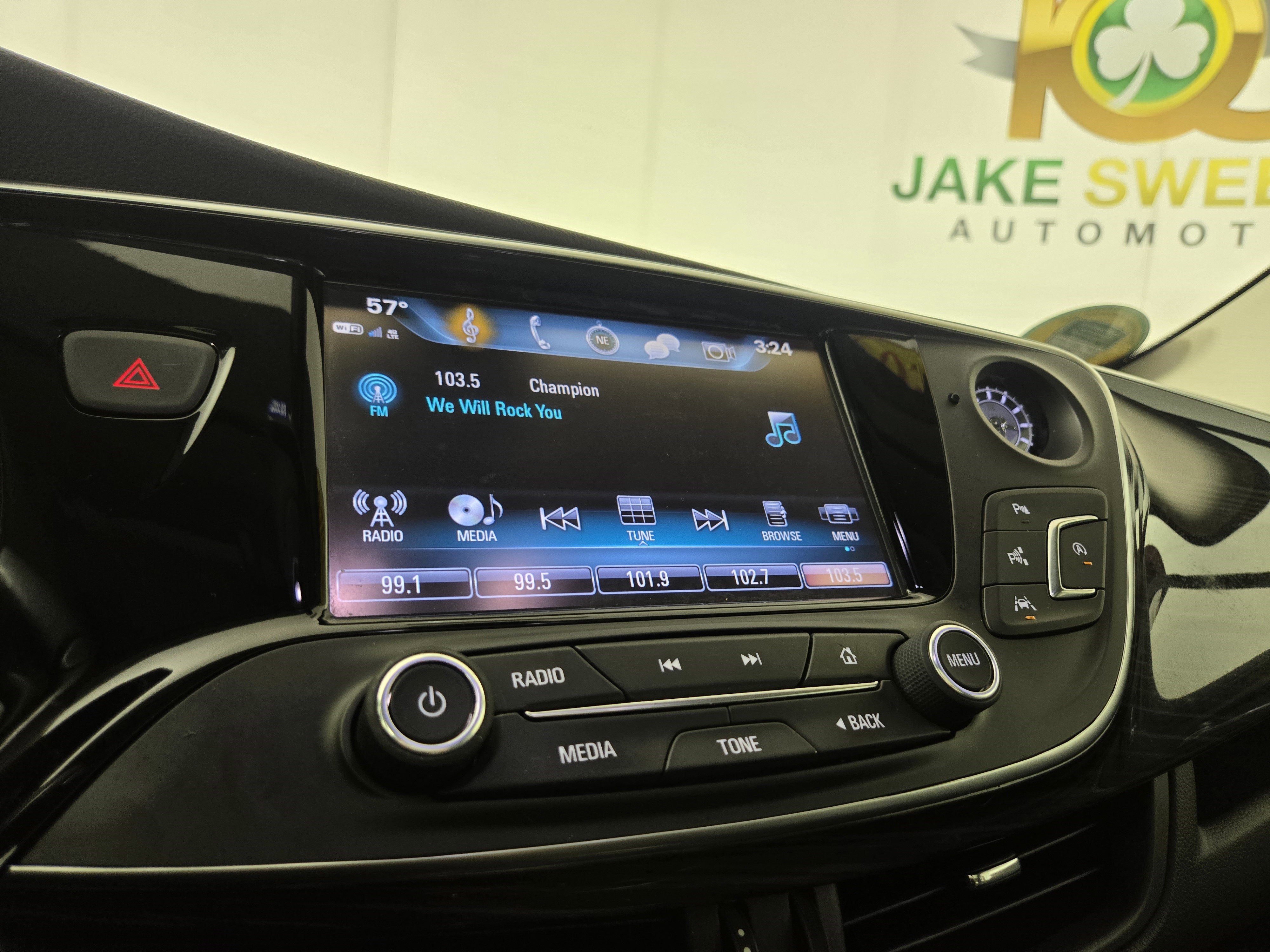 Used 2020 Buick Envision Premium w/ Driver Confidence Package AWD/4WD image 19