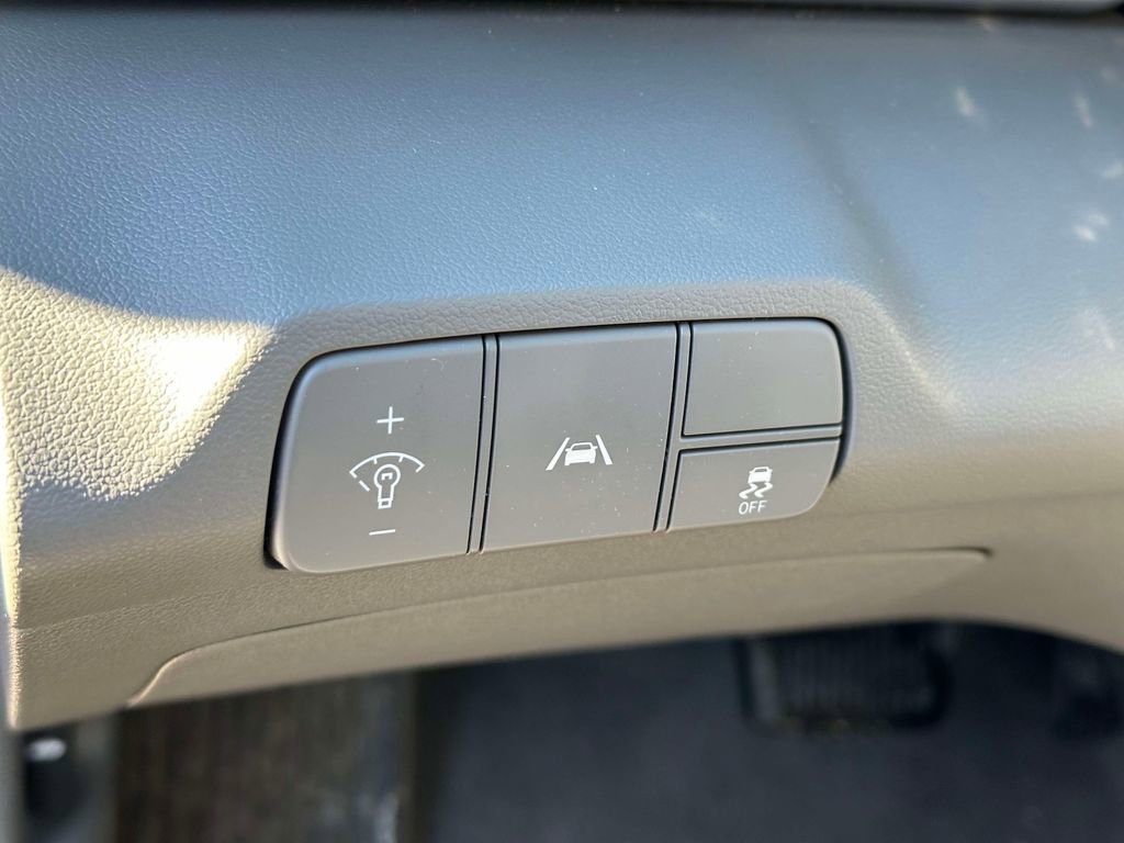 Used 2023 Hyundai Elantra SEL w/ Convenience Package FWD image 19