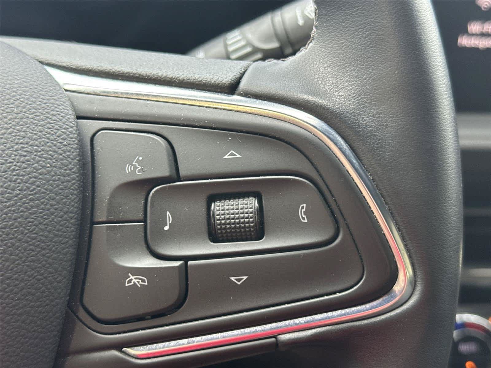 Used 2024 Buick Envista Sport Touring w/ Convenience I Package FWD image 24