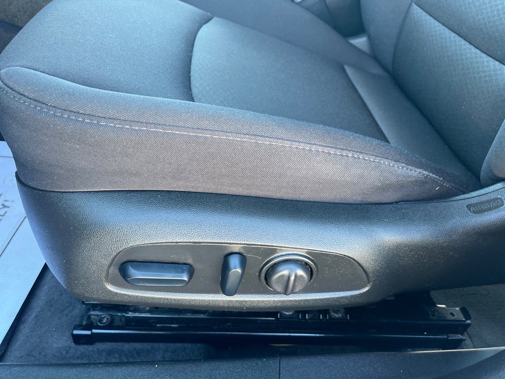 Used 2024 Chevrolet Malibu LT image 18