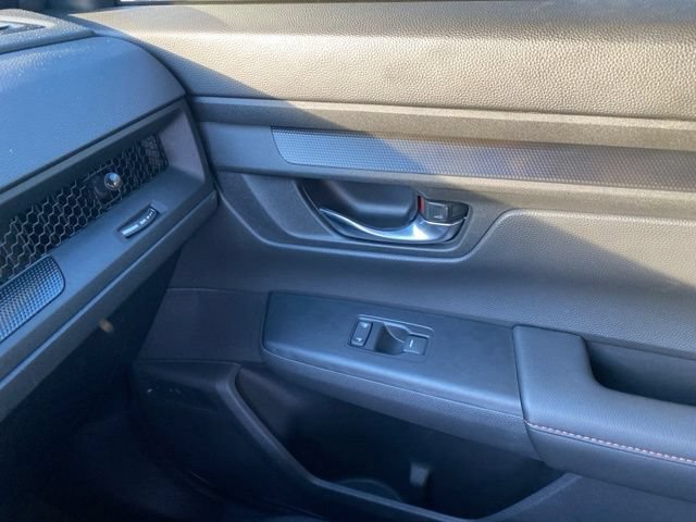 Used 2025 Honda CR-V Sport-L image 12