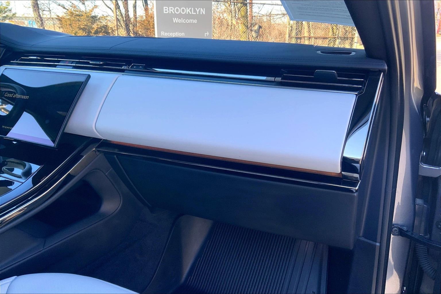 Used 2024 Land Rover Range Rover Sport Dynamic SE image 18