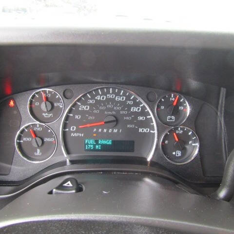 Used 2023 GMC Savana 2500 w/ Driver Convenience Package image 13