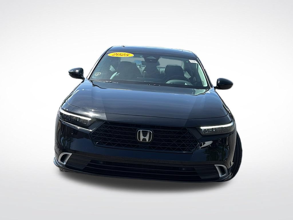 Used 2025 Honda Accord Touring image 2