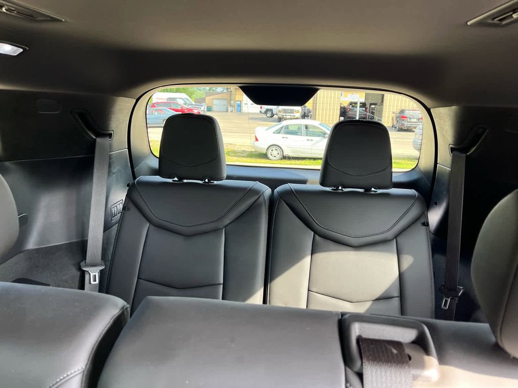 Used 2023 Cadillac XT6 Premium Luxury w/ Technology Package AWD/4WD image 18