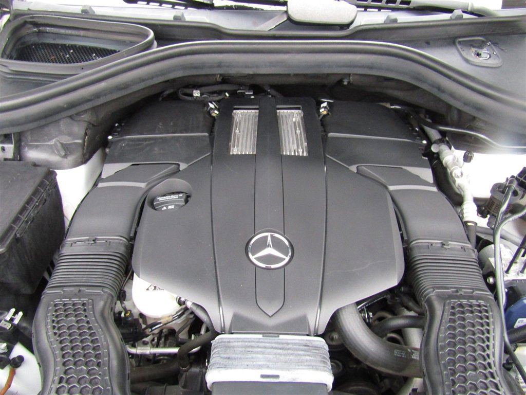 Used 2018 Mercedes-Benz GLS 450 4MATIC image 31