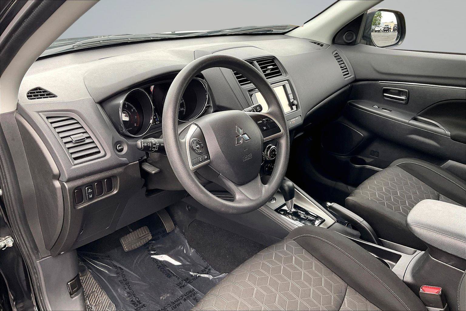 Used 2025 Mitsubishi Outlander Sport AWD image 15
