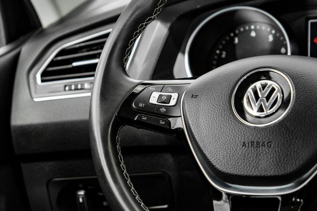 Used 2021 Volkswagen Tiguan SE R-Line AWD/4WD image 15
