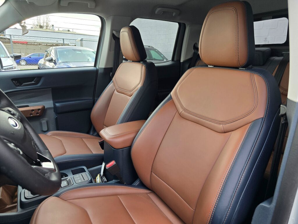 Used 2024 Ford Maverick Lariat FWD image 23