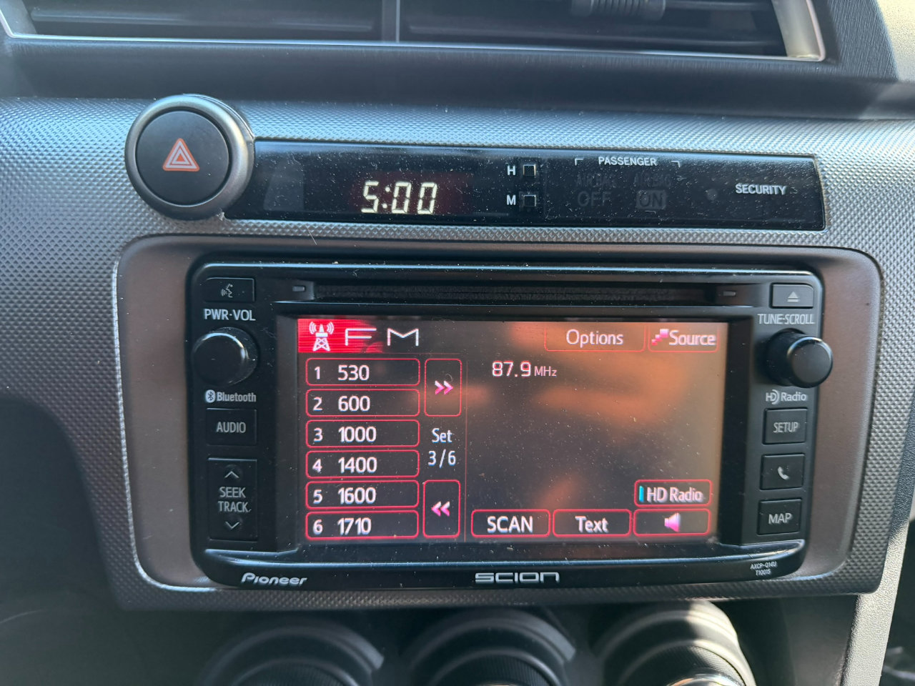 Used 2015 Scion tC image 27