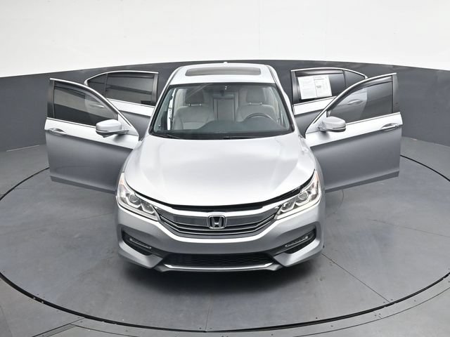 Used 2017 Honda Accord EX image 37