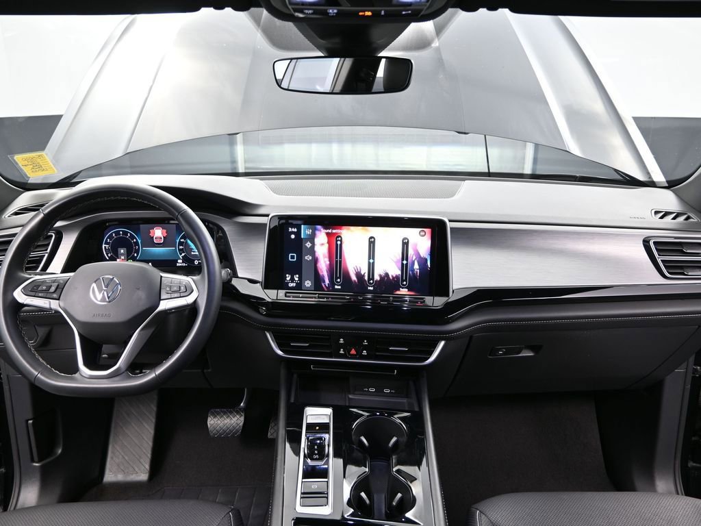 Used 2024 Volkswagen Atlas Cross Sport SE image 24