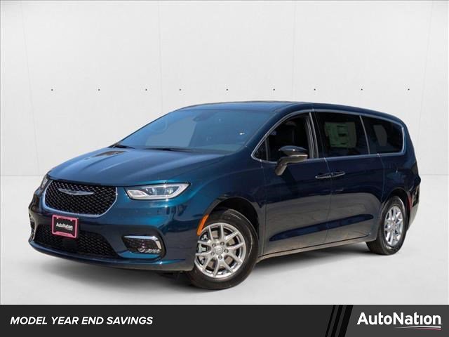 New 2025 Chrysler Pacifica Select