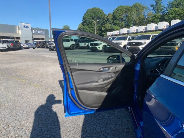 Used 2017 Chevrolet Cruze LT w/ Convenience Package FWD image 21