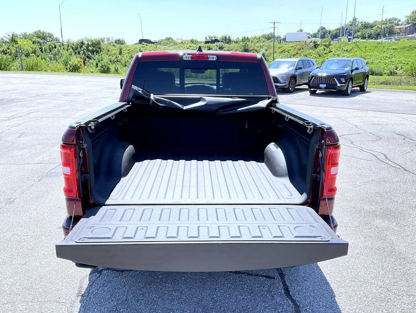 Used 2025 RAM 1500 Laramie w/ Sport Appearance Package AWD/4WD image 21