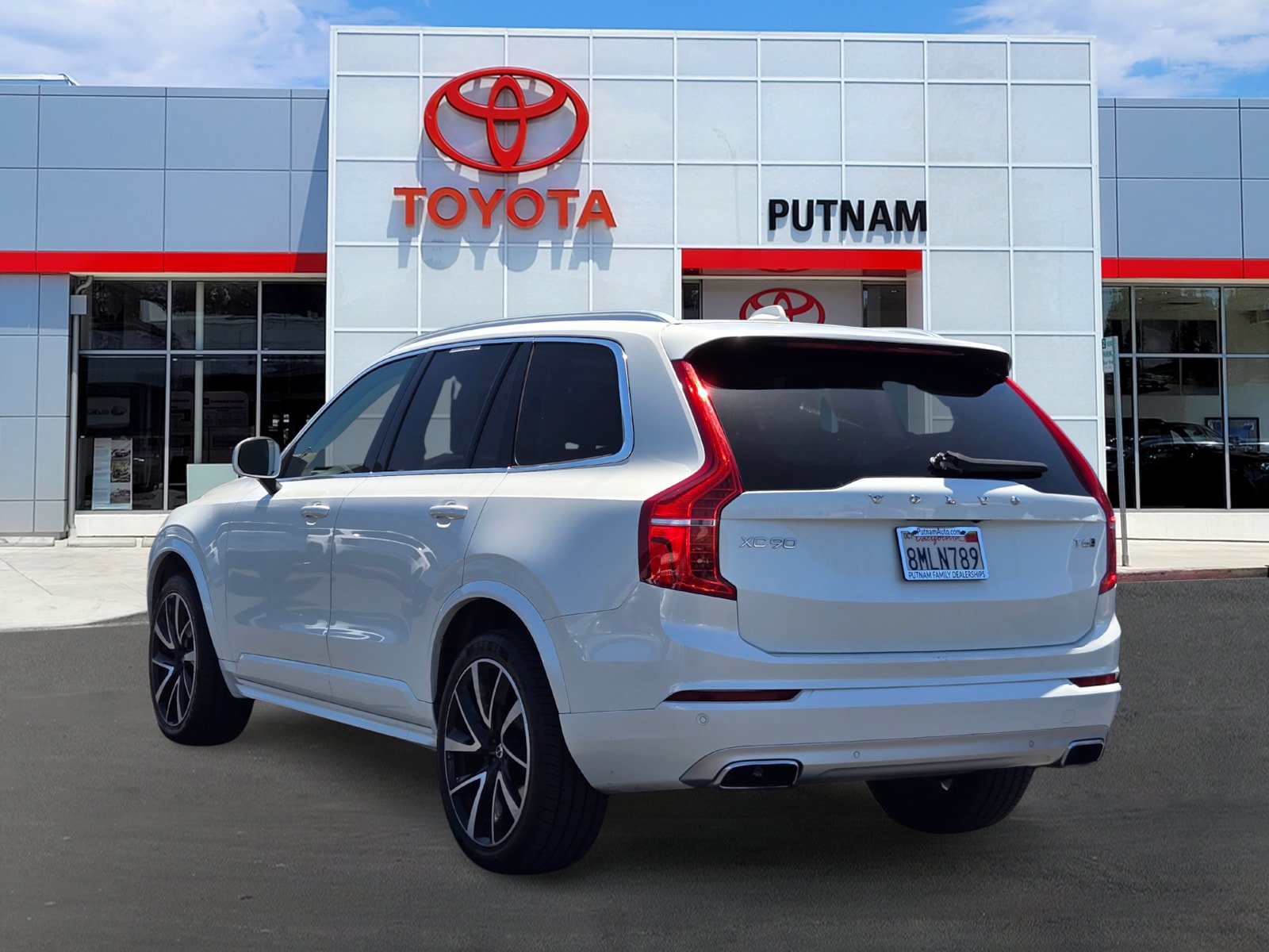 Used 2020 Volvo XC90 T6 Momentum AWD/4WD image 6
