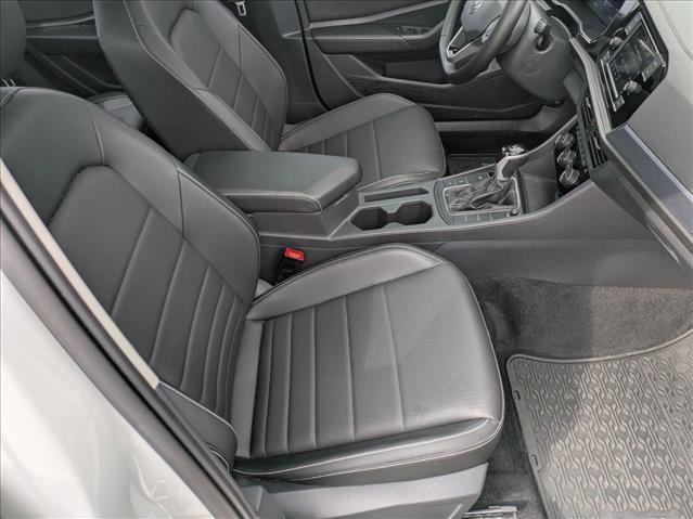 Used 2023 Volkswagen Jetta SE FWD image 20